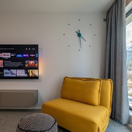 Emirates Lux Apartment And Parking 소피아 외부 사진