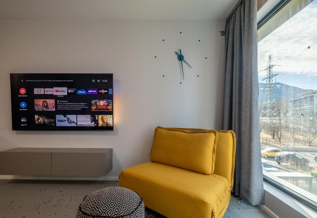 Emirates Lux Apartment And Parking 소피아 외부 사진