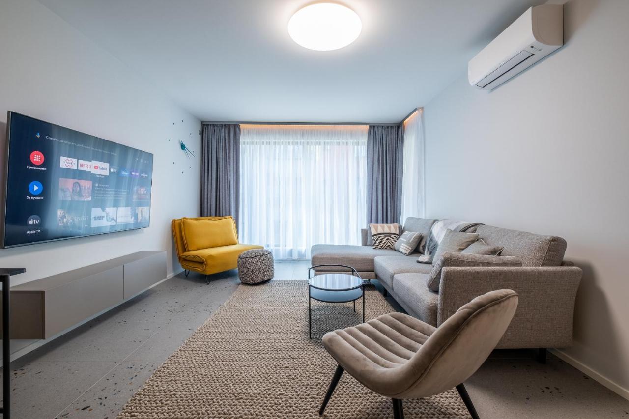 Emirates Lux Apartment And Parking 소피아 외부 사진