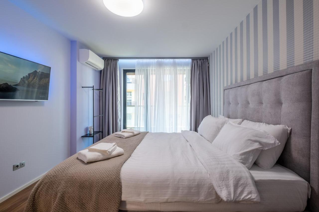 Emirates Lux Apartment And Parking 소피아 외부 사진