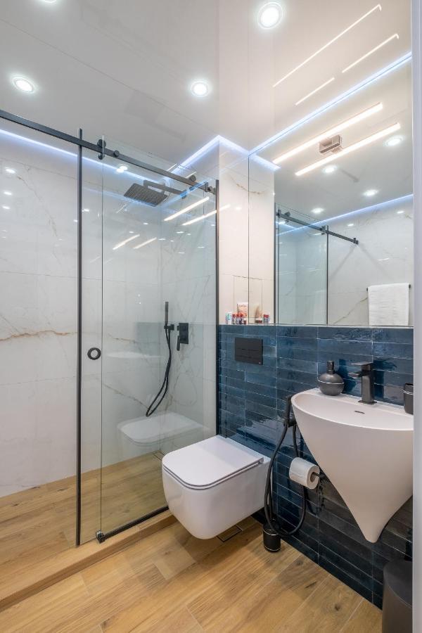 Emirates Lux Apartment And Parking 소피아 외부 사진
