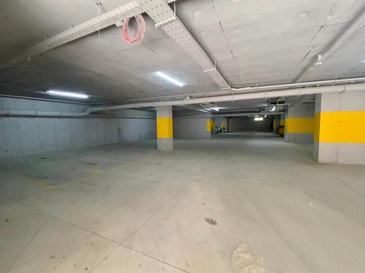 Emirates Lux Apartment And Parking 소피아 외부 사진
